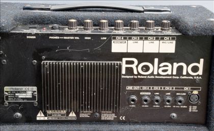 Roland-KC100
